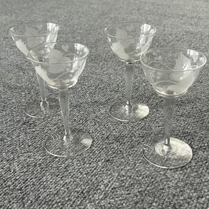 Set of 4 Vintage Etched Ivy Cordial Glasses Frosted Liqueur Stems Vinatge
